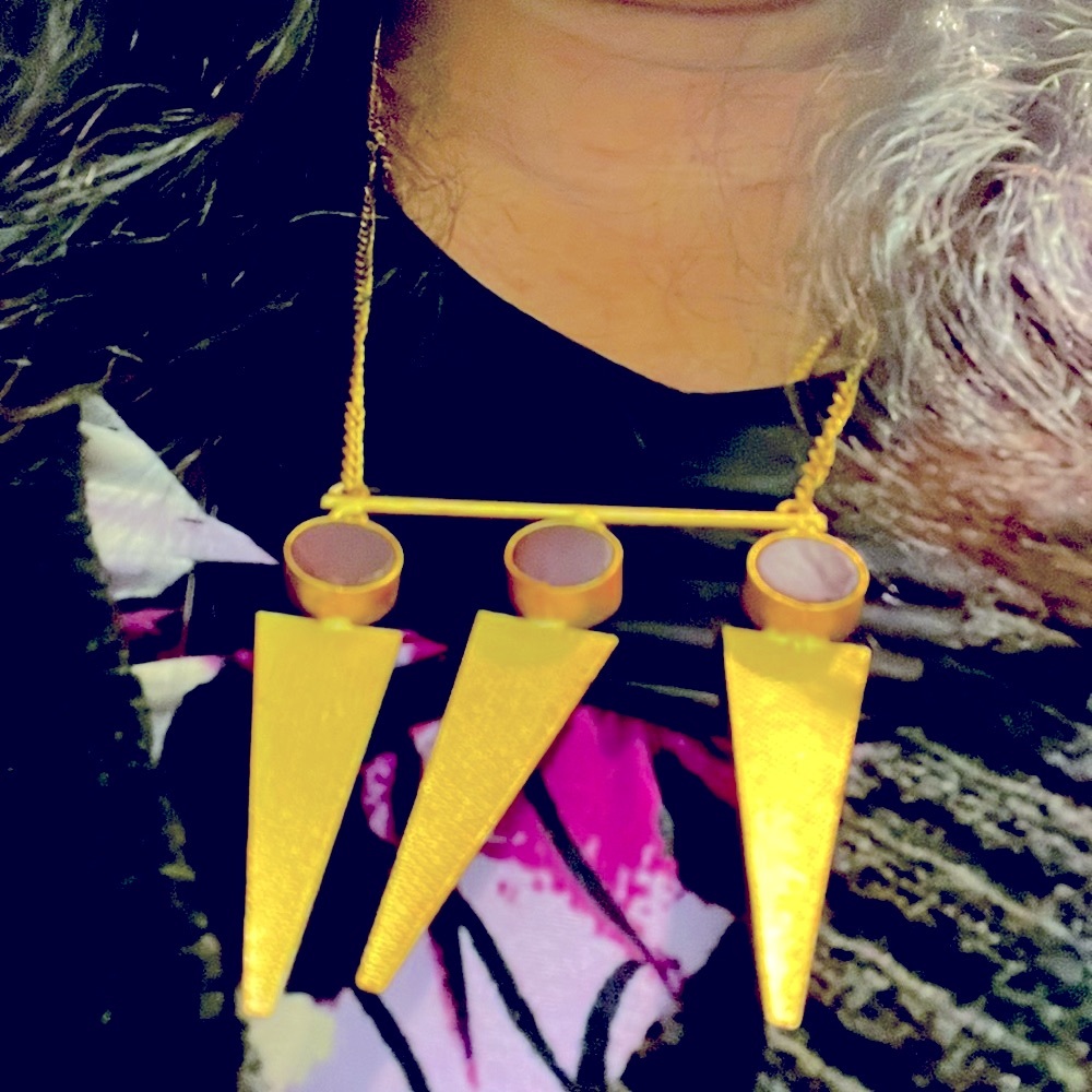 😍 NWT Gold Trio Pennant with Stones $19 each or 2 for 30